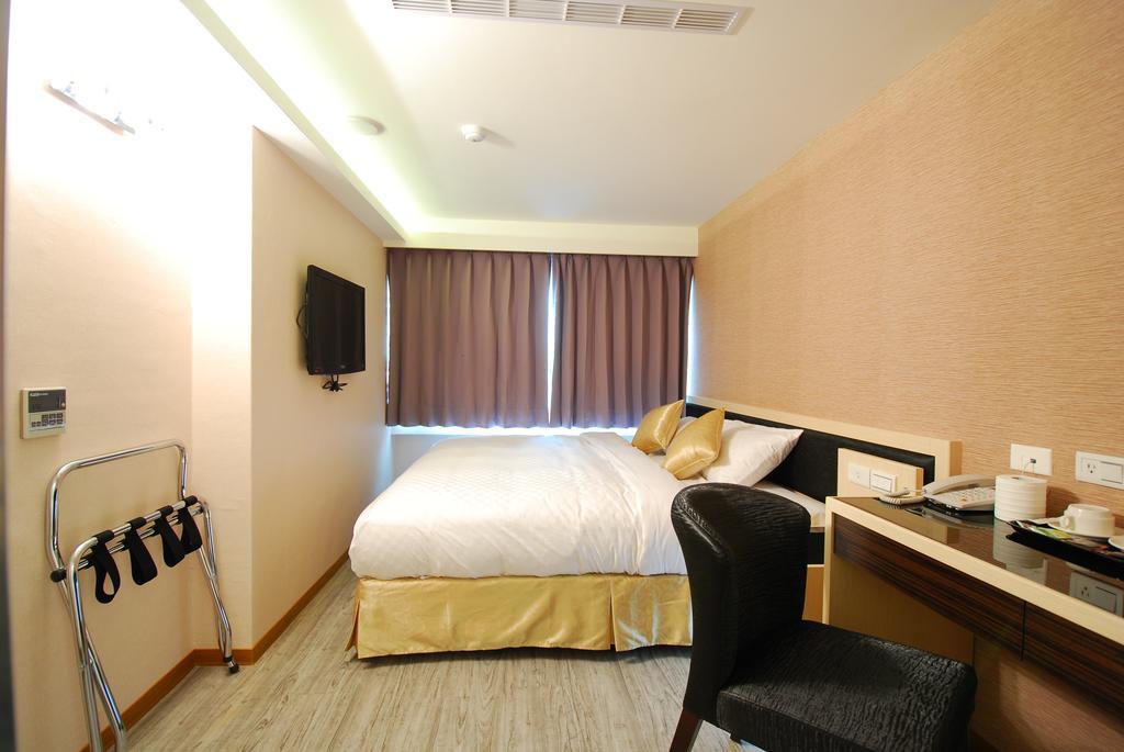 欣欣旅店 Hotel Тайпей Стая снимка