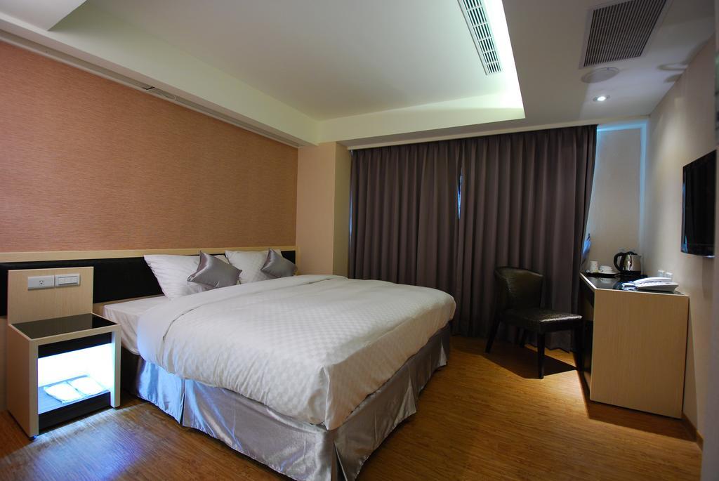 欣欣旅店 Hotel Тайпей Стая снимка