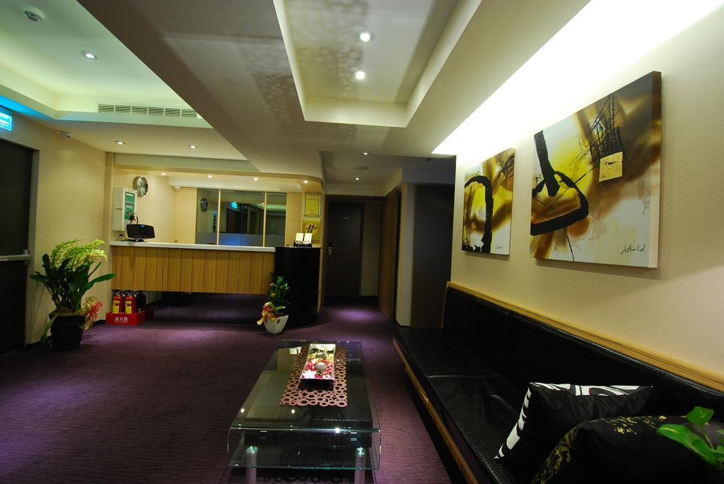 欣欣旅店 Hotel Тайпей Екстериор снимка