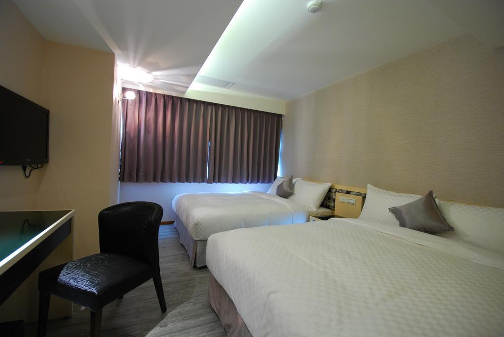 欣欣旅店 Hotel Тайпей Екстериор снимка