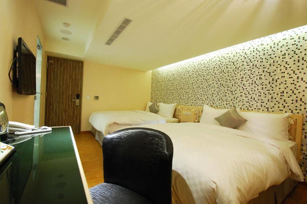 欣欣旅店 Hotel Тайпей Екстериор снимка
