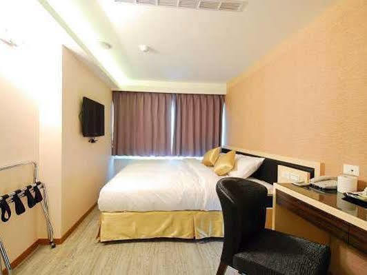 欣欣旅店 Hotel Тайпей Екстериор снимка